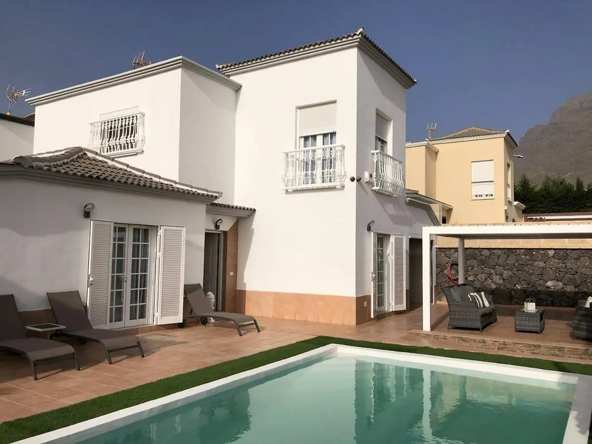 Villa Vanesa Luxury Private Villa With A Heated Pool, 4 Bedrooms And 4 Bathrooms Costa Adeje
