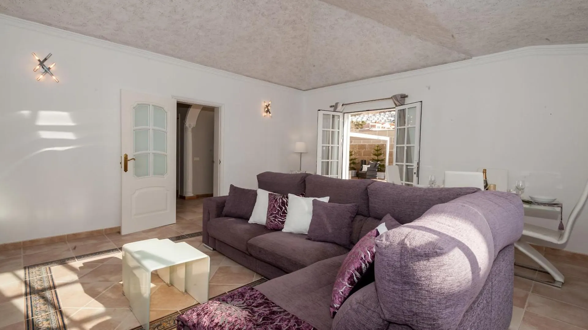 Villa Vanesa Luxury Private Villa With A Heated Pool, 4 Bedrooms And 4 Bathrooms Costa Adeje   Costa Adeje (Tenerife)