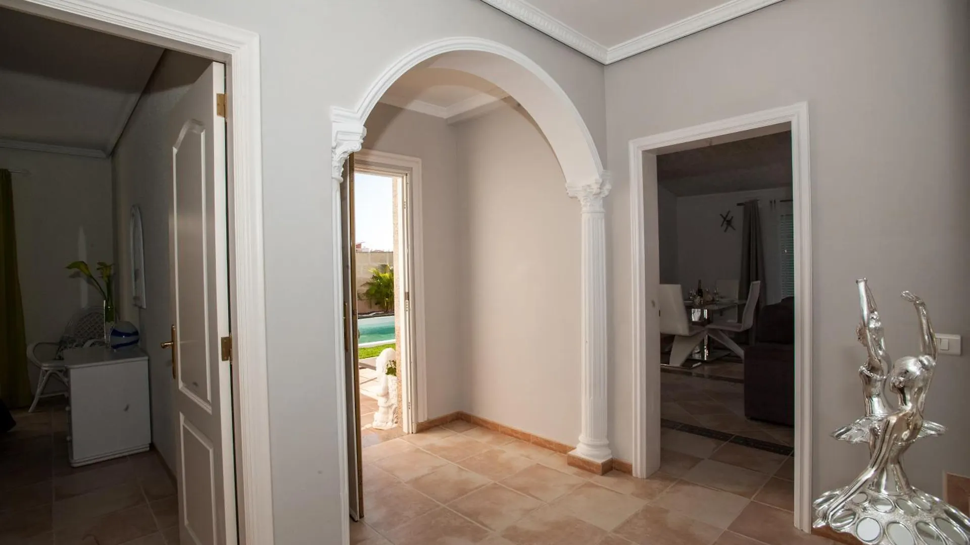 Villa Vanesa Luxury Private Villa With A Heated Pool, 4 Bedrooms And 4 Bathrooms Costa Adeje  Costa Adeje (Tenerife)