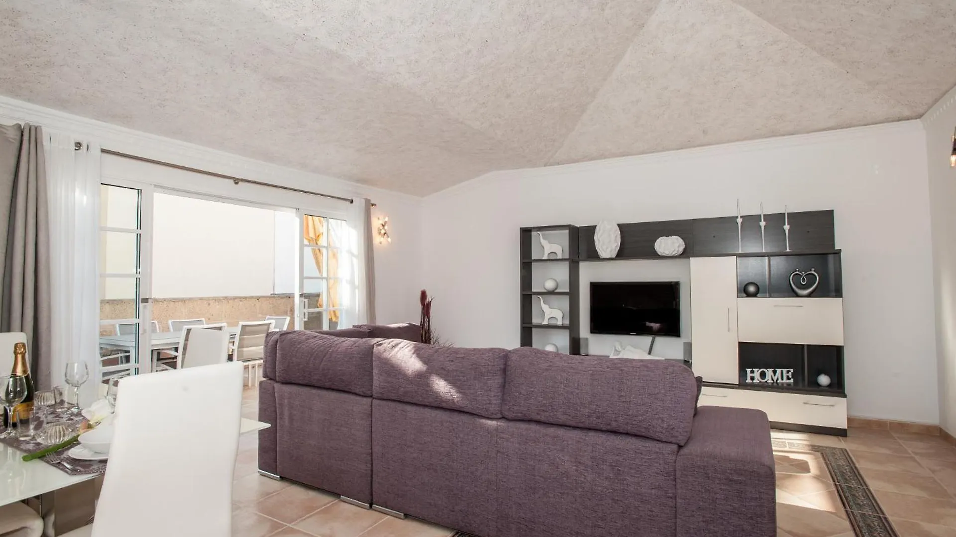 Villa Vanesa Luxury Private Villa With A Heated Pool, 4 Bedrooms And 4 Bathrooms Costa Adeje