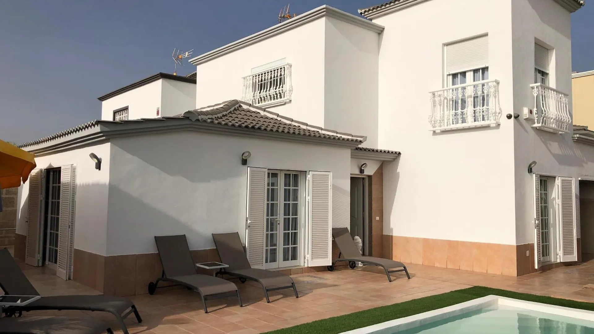 Villa Vanesa Luxury Private Villa With A Heated Pool, 4 Bedrooms And 4 Bathrooms Costa Adeje