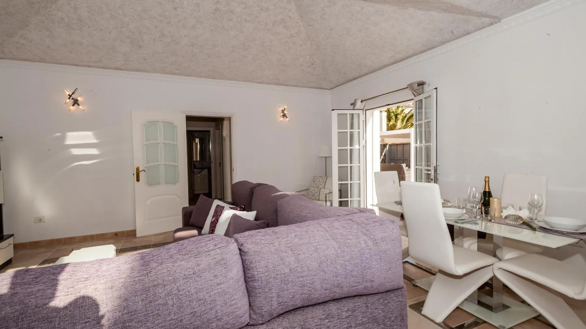 Villa Vanesa Luxury Private Villa With A Heated Pool, 4 Bedrooms And 4 Bathrooms Costa Adeje