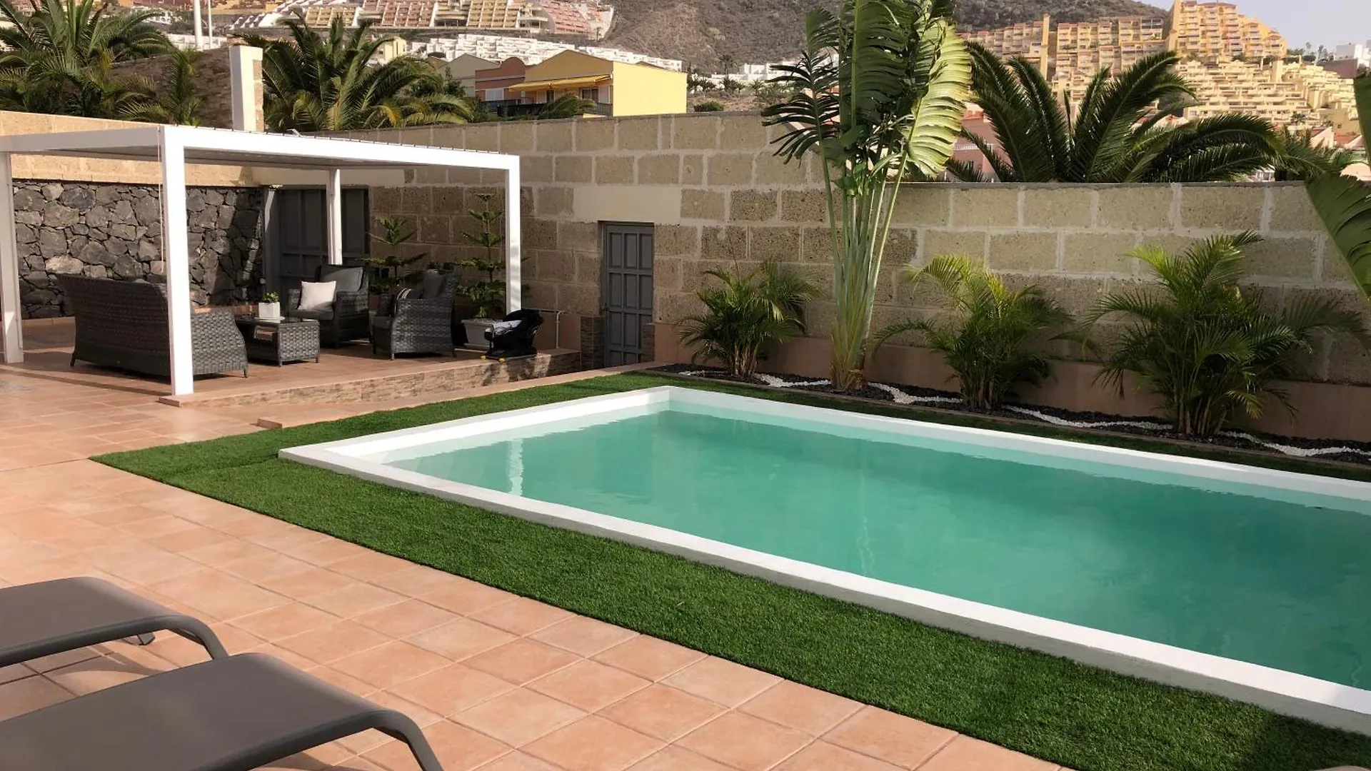 Villa Vanesa Luxury Private Villa With A Heated Pool, 4 Bedrooms And 4 Bathrooms Costa Adeje  Espagne