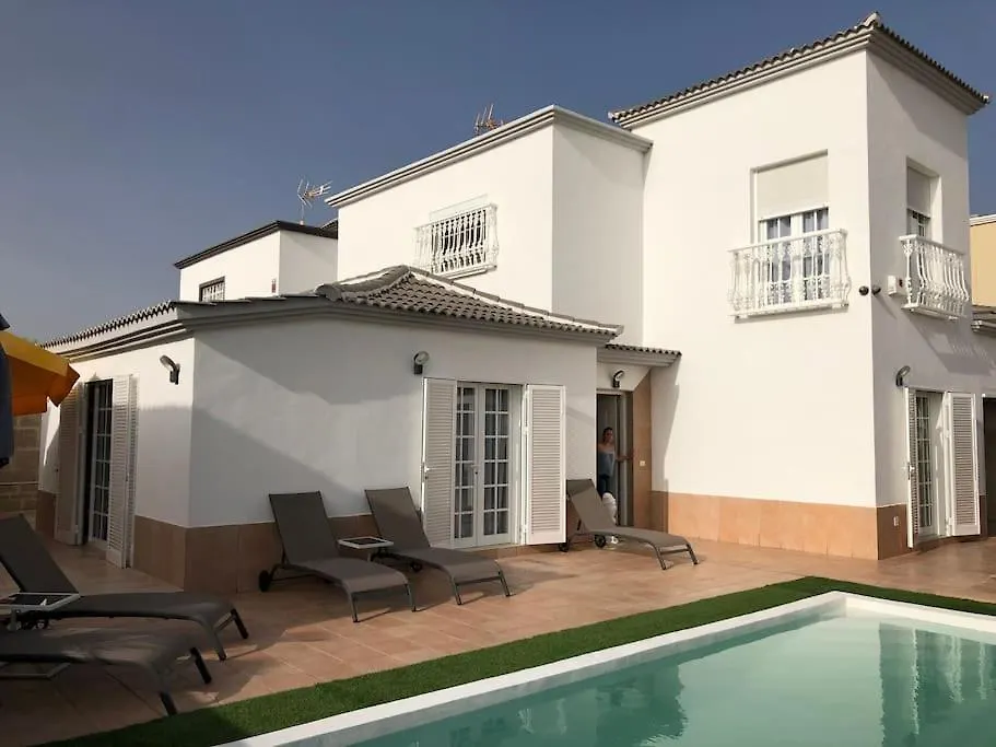 Villa Vanesa Luxury Private Villa With A Heated Pool, 4 Bedrooms And 4 Bathrooms Costa Adeje
